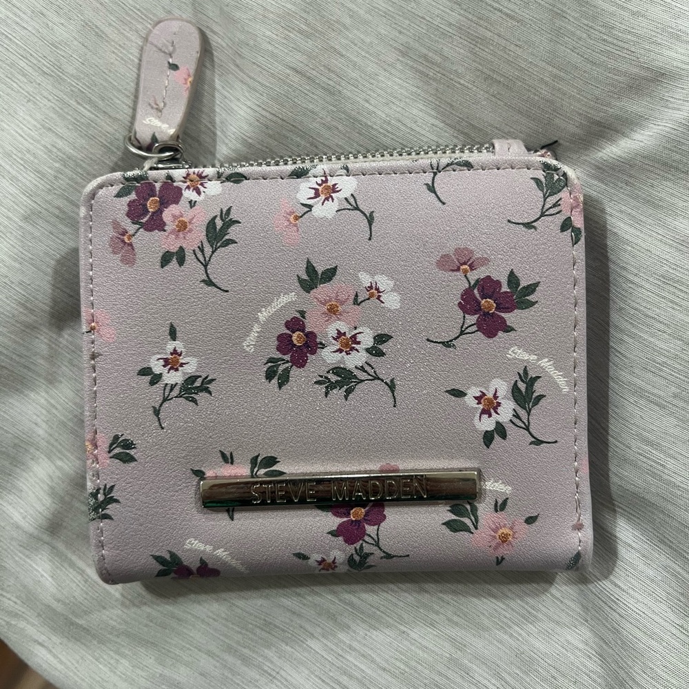 Steve Madden wallet